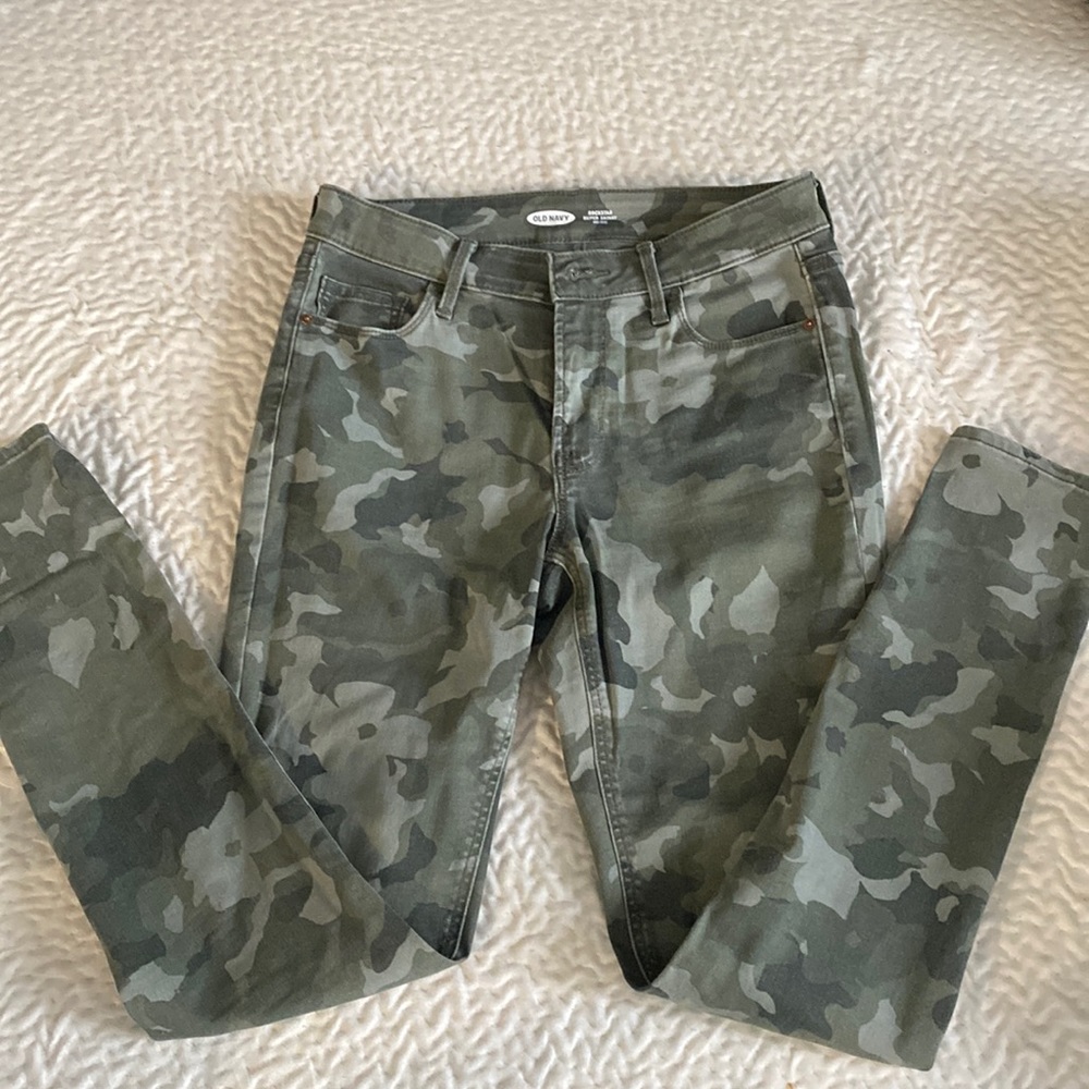 Old Navy Size 6 Women Camo Skinny Jean